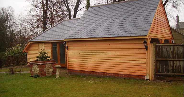 bay garage with playroom wiltshire